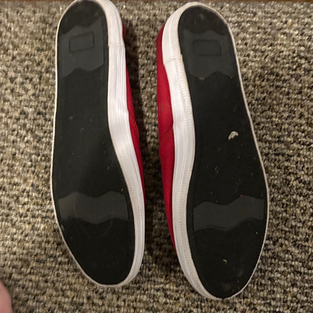 🔥2/$10 3/$12  American Eagle Outfitters Red Sneakers with White Laces - Picture 4 of 5